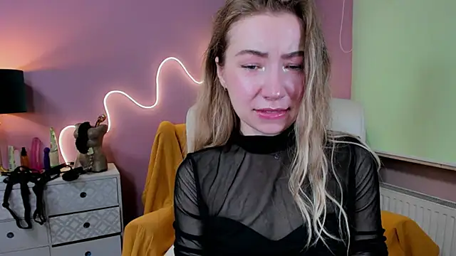 Mia Tasty online show from 09.17.25