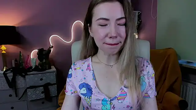 Mia Tasty online show from 10.03.25