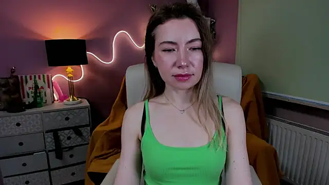 Mia Tasty online show from 12.19.25