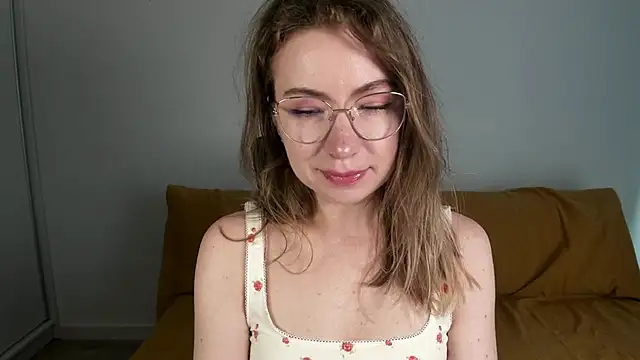 Snapshot of Mia_Tasty chatting on 07.19.26 Mia Tasty online show from 07.19.26