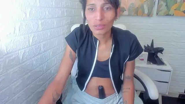 Snapshot of ImCrazzy chatting on 02.26.25 ImCrazzy online show from 02.26.25