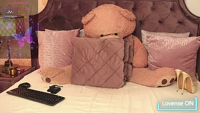 JaneDevine online show from 11.13.25