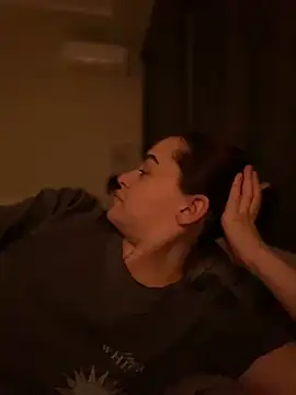 Snapshot of AnaWest chatting on 01.26.25 AnaWest online show from 01.26.25