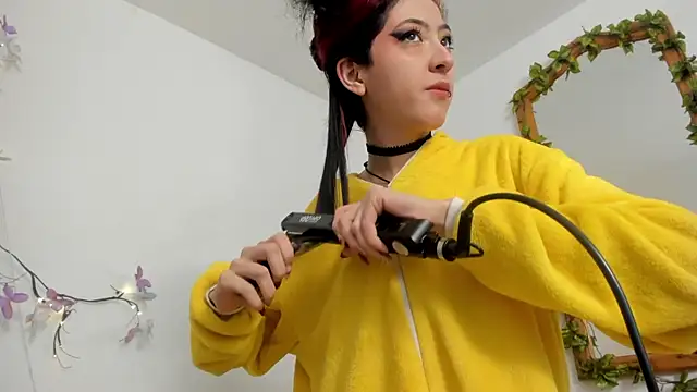 BonnieCute  online show from 10.14.25