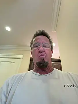 Snapshot of sluttydylan chatting on 06.26.26 sluttydylan online show from 06.26.26