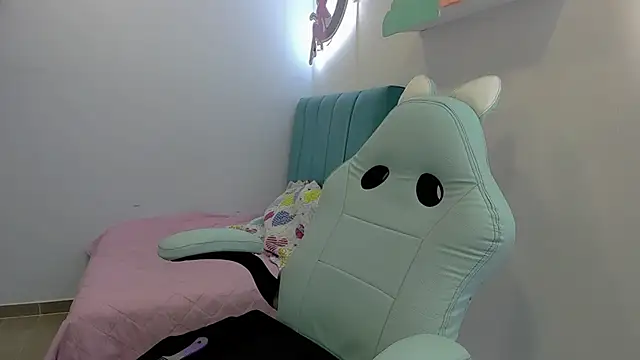 Evelin shy online show from 11.09.25