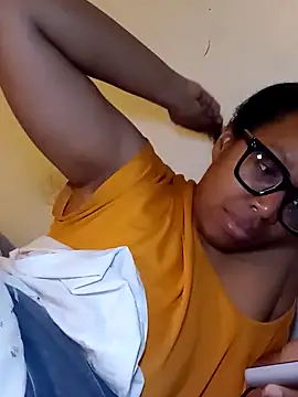 Snapshot of madamsensuale chatting on 02.05.25 madamsensuale online show from 02.05.25