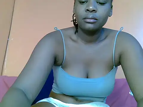 Snapshot of Bigbum_boobs chatting on 03.21.25 Bigbum boobs online show from 03.21.25