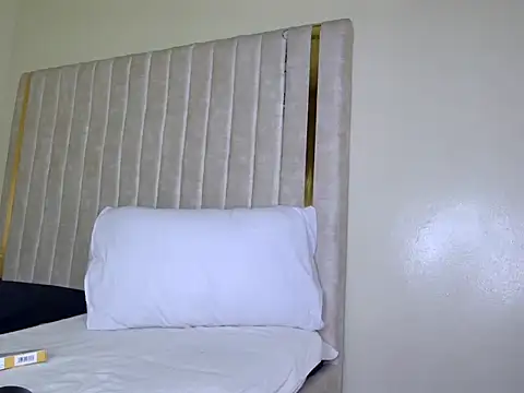 prety lily online show from 09.25.25