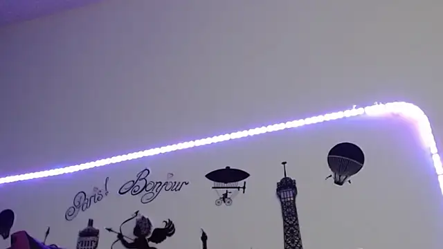 Snapshot of cata__gutierrez_ chatting on 12.20.25 cata gutierrez online show from 12.20.25