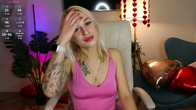 Snapshot of Crystal_Barbie chatting on 02.17.25 Crystal Barbie online show from 02.17.25