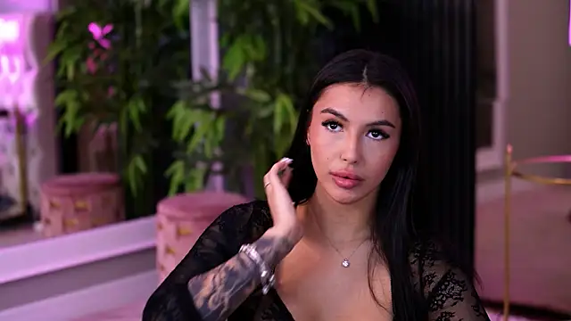 AishaDevoe online show from 02.14.25