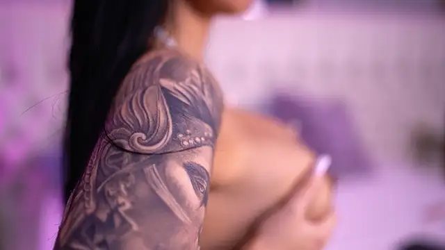 AishaDevoe online show from 02.18.25