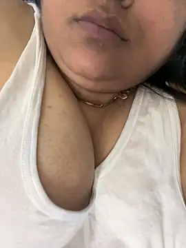 smile pretty online show from 03.18.25