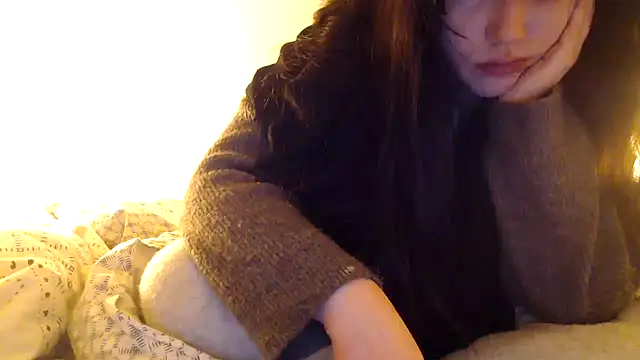 Lynylou online show from 12.03.24