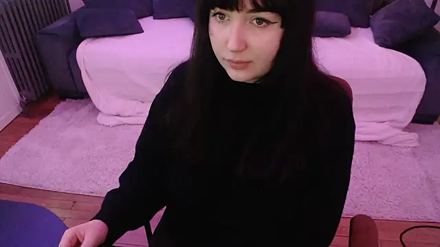 Lynylou online show from 12.05.24