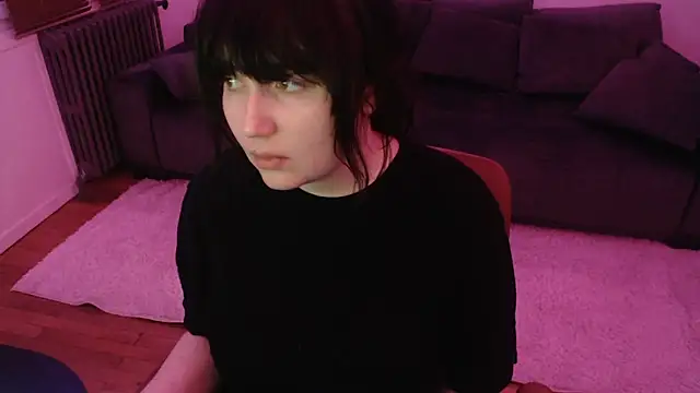 Lynylou online show from 01.13.25