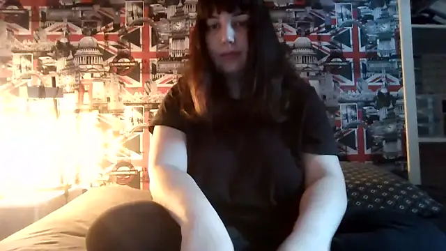 Lynylou online show from 09.16.25