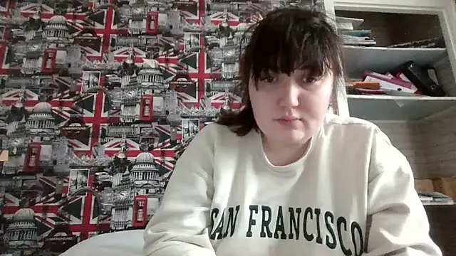 Lynylou online show from 10.03.25