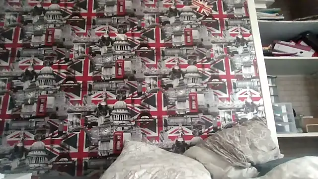 Lynylou online show from 10.20.25