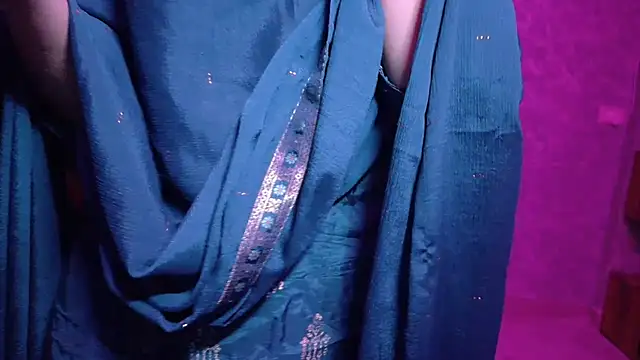 Snapshot of MidnightFlame chatting on 09.13.25 MidnightFlame online show from 09.13.25