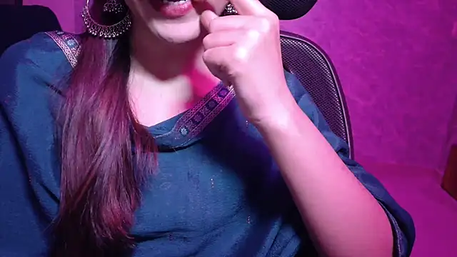 Snapshot of MidnightFlame chatting on 09.14.25 MidnightFlame online show from 09.14.25