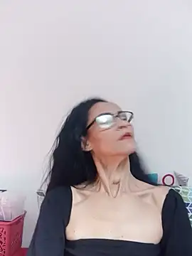 Snapshot of BarbaraMature chatting on 06.20.26 BarbaraMature online show from 06.20.26