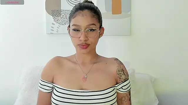 SeleneClark online show from 11.19.25