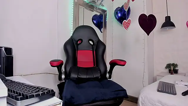 Snapshot of angel_hardy_dl chatting on 02.25.25 angel hardy dl online show from 02.25.25