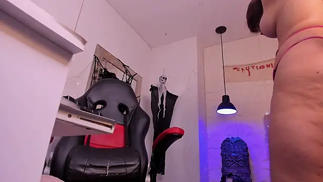 Snapshot of angel_hardy_dl chatting on 10.23.25 angel hardy dl online show from 10.23.25