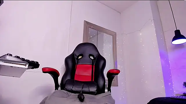 Snapshot of angel_hardy_dl chatting on 11.17.25 angel hardy dl online show from 11.17.25