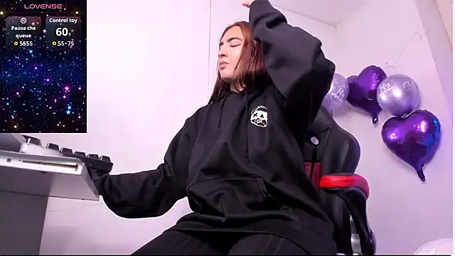 Snapshot of angel_hardy_dl chatting on 01.11.26 angel hardy dl online show from 01.11.26