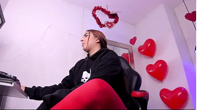 Snapshot of angel_hardy_dl chatting on 02.17.26 angel hardy dl online show from 02.17.26