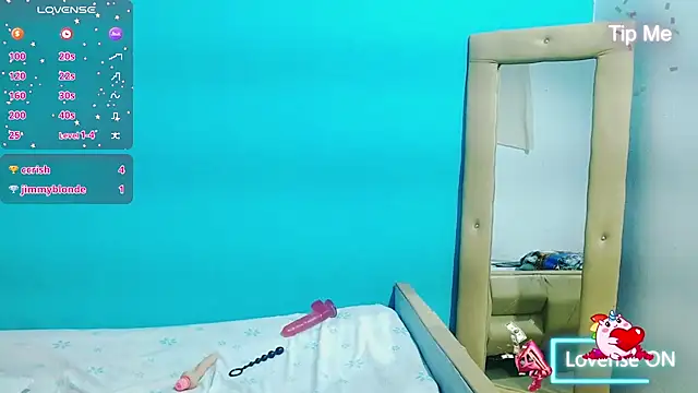 Stefanny Taylor  online show from 02.26.25