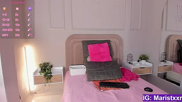 Maristxxr online show from 11.21.25