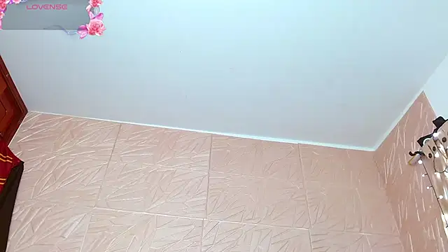 kendallsweet7 online show from 10.30.25