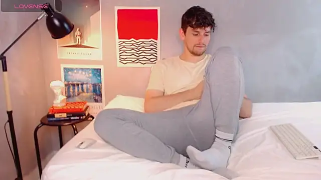 Elio555 online show from 10.27.25