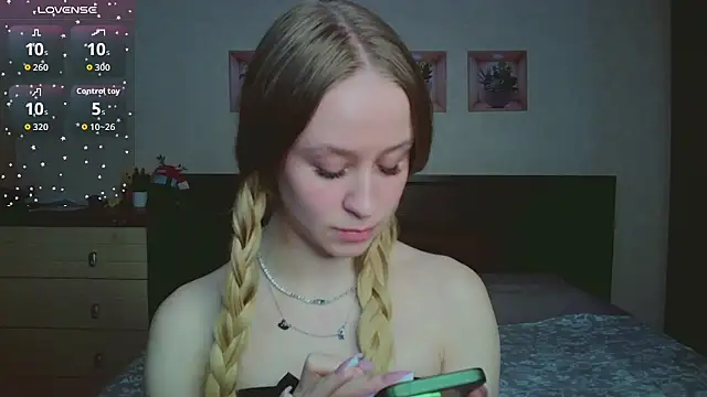 Lily  Devil online show from 02.15.26