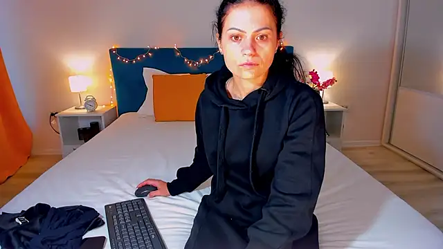 devilish angel online show from 11.25.25