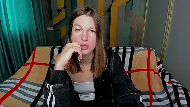 EmilyWalkeri online show from 11.11.25