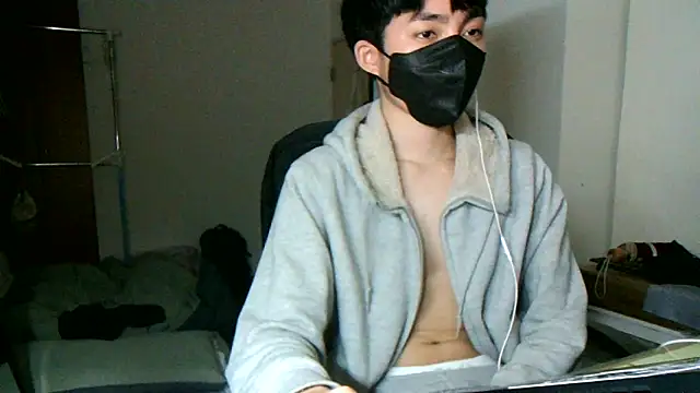Snapshot of max5388 chatting on 03.17.25 max5388 online show from 03.17.25