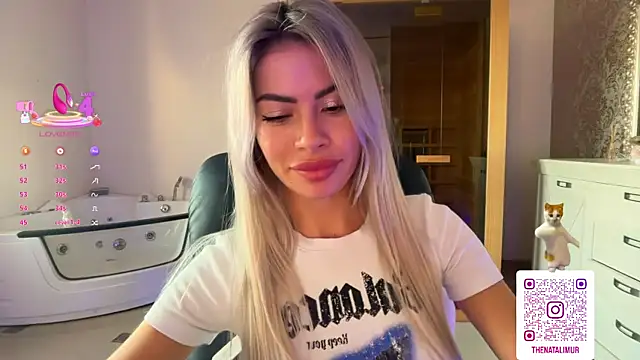 Natalimuur online show from 10.14.25