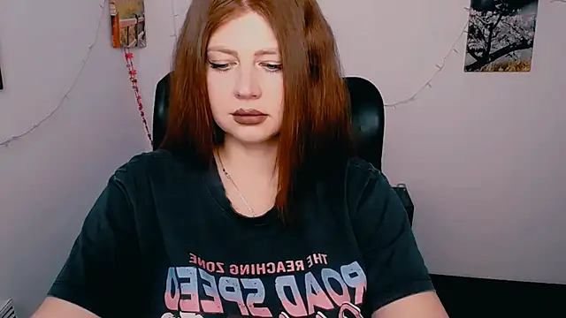Snapshot of Lizzy_Love chatting on 03.17.26 Lizzy Love online show from 03.17.26