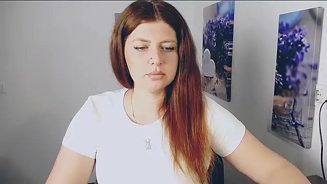Snapshot of Lizzy_Love chatting on 06.18.26 Lizzy Love online show from 06.18.26
