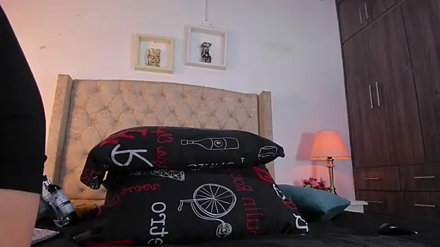 allisson m online show from 11.28.25