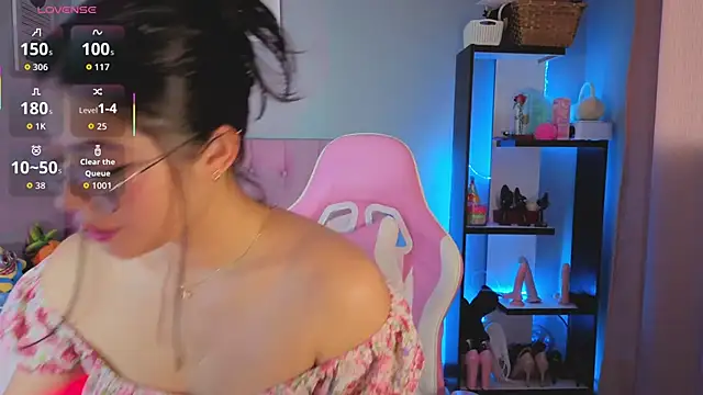 LoaLuxury online show from 11.24.25