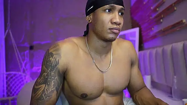 Snapshot of Logan_Varela chatting on 05.23.26 Logan Varela online show from 05.23.26