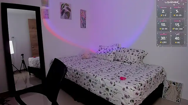 Agatha Vixen online show from 11.30.25