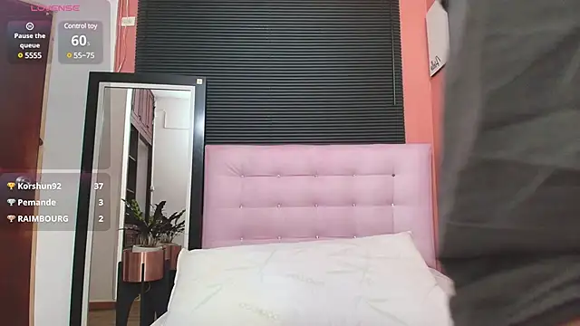 yourcuteneighbourr online show from 01.16.25