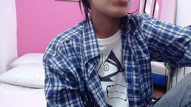 yourcuteneighbourr online show from 03.19.25